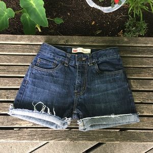 Levi’s denim shorts 505 24” waist